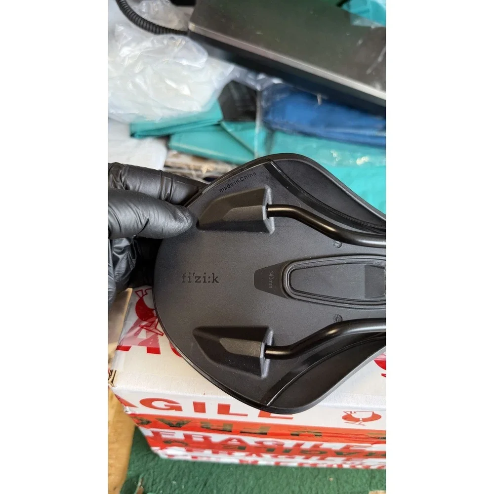 fi'zi:k Argo Vento R5 140mm Bicycle Saddle - Used - Good